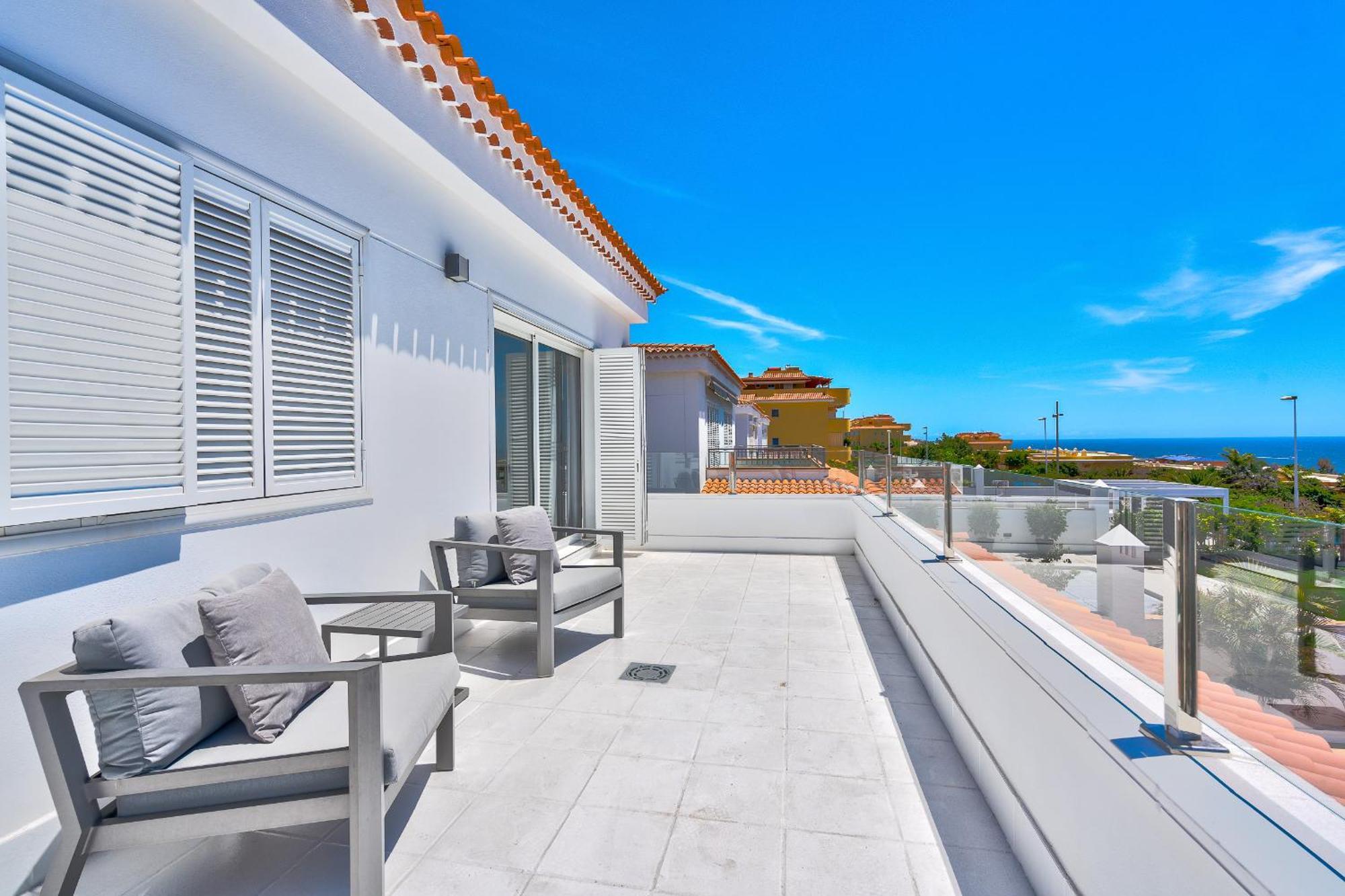 Espectacular Aurora By Paramount Holidays * Puerto de Santiago (Tenerife)
