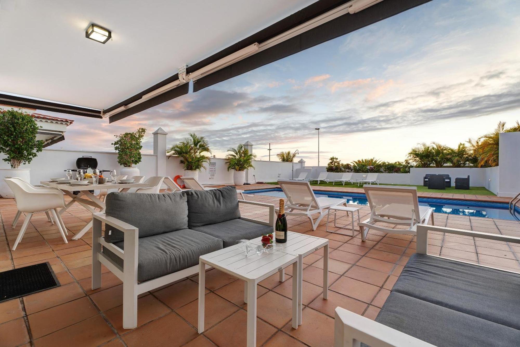 Espectacular Aurora By Paramount Holidays Villa