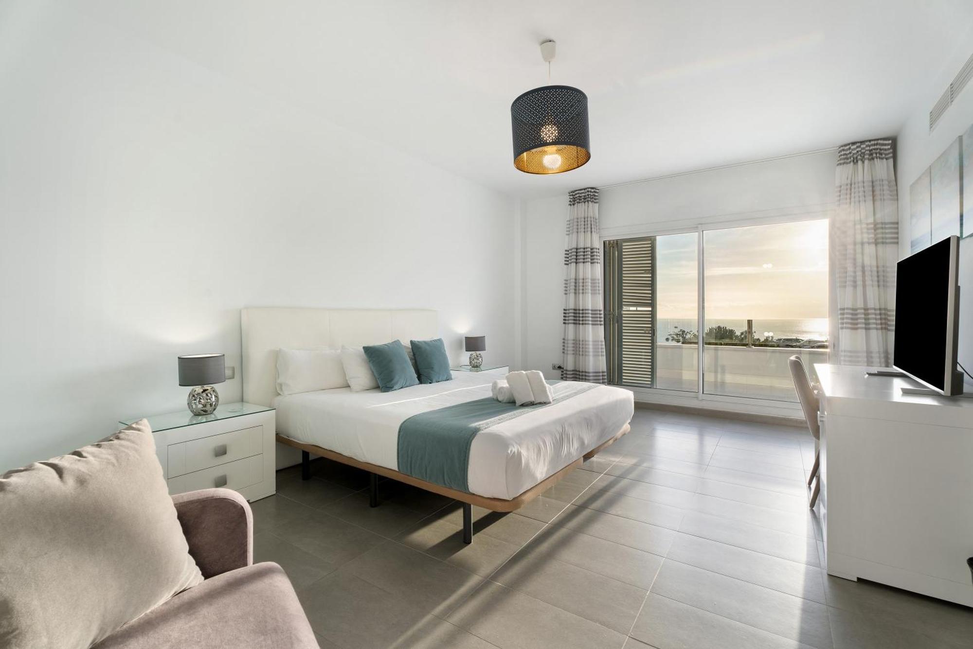 Espectacular Aurora By Paramount Holidays Villa