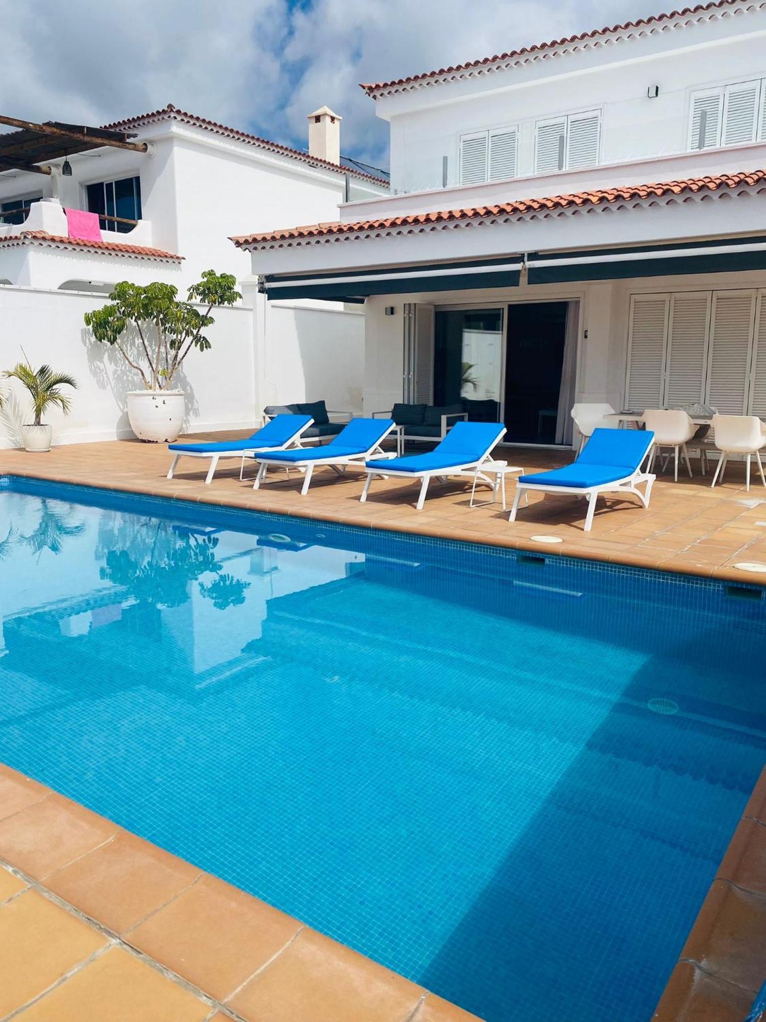 Espectacular Aurora By Paramount Holidays Villa *